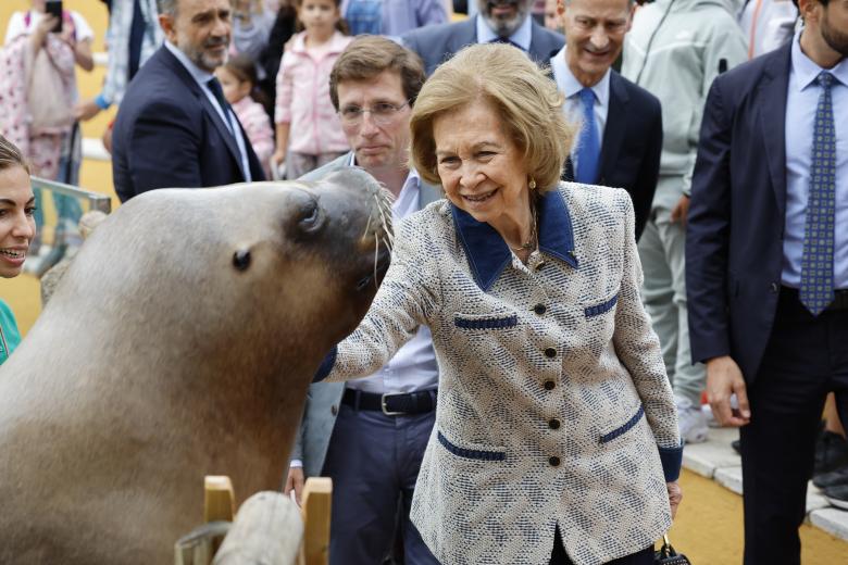 Spanish Queen Sofia  during a visit to Zoo in Madrid on Thursday, 8 June 2023.
pictured: foca / leon marino