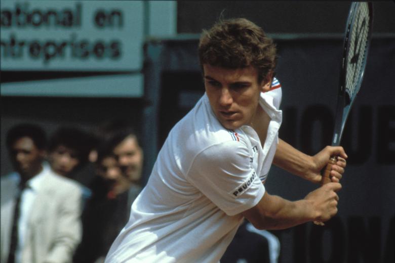 El sueco Mats Wilander ganó siete Grand Slam:  el Abierto de Australia 1983, 1984 y 1988, el Roland Garros 1982, 1985 y 1988 y el Abierto de Estados Unidos 1988