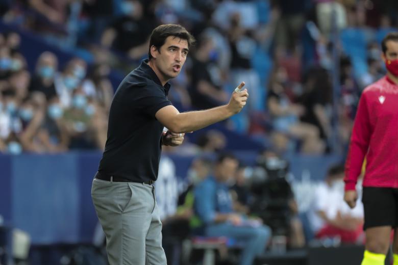 Iraola termina contrato con el Rayo Vallecano y no va a continuar, por lo que quedará libre a partir del 30 de junio