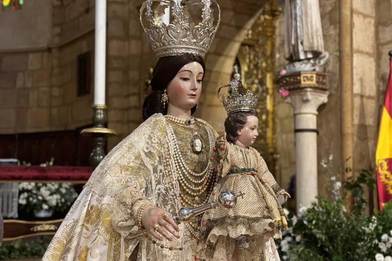 Besamanos a la Virgen de los Remedios