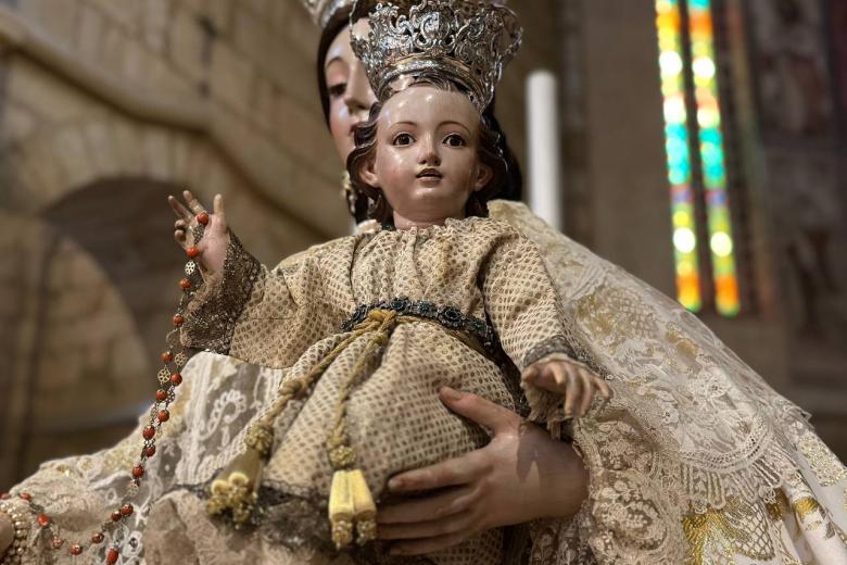 Besamanos a la Virgen de los Remedios