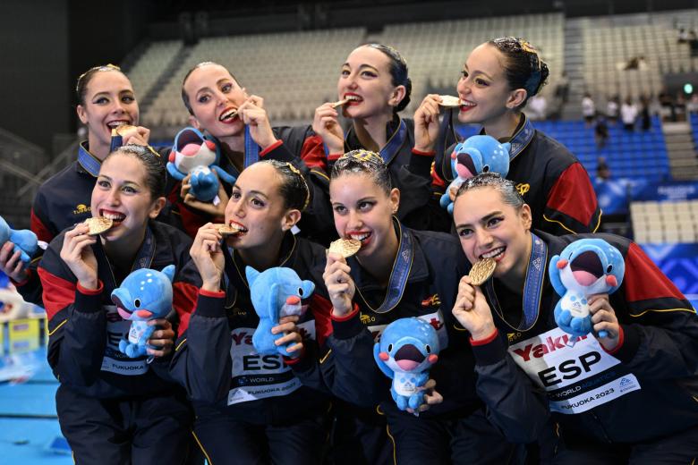 Oro en Equipo técnico (Cristina Arámbula, María García Polo, Meritxell Mas, Alisa Ozhogina, Paula Ramírez, Sara Saldaña, Iris Tió, Bianca Toledano)