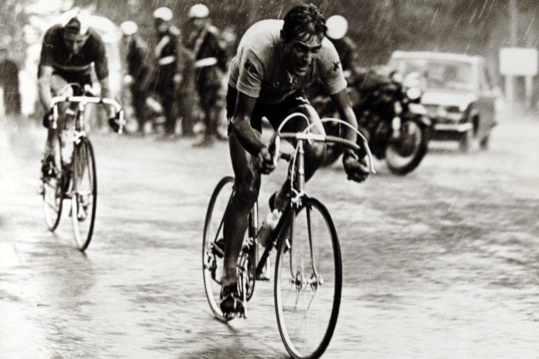 Luis Ocaña fue el segundo. Ganó el Tour en 1973 y su legado quedó para siempre por ser una figura rebelde, atormentada y controvertida