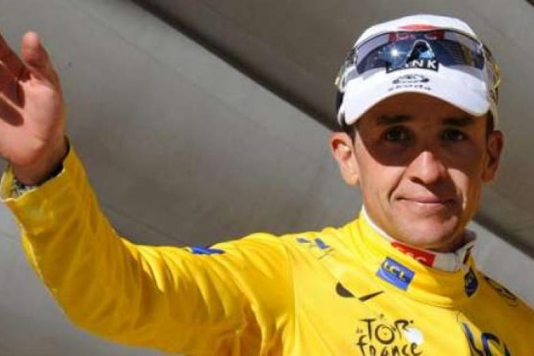 Carlos Sastre dio en 2008 una de las grandes sorpresas y conquistó el Tour en una épica etapa finalizada en Alpe d'Huez con una fuga en solitario para el recuerdo