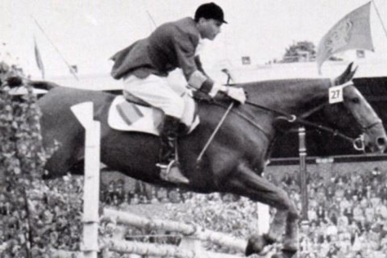 Francisco Goyoaga. El jinete español ídolo de una generación de españoles. Cuando la hípica tenía una atención mayor. Fue campeón mundial de saltos en 1953 y participó en tres Juegos Olímpicos
