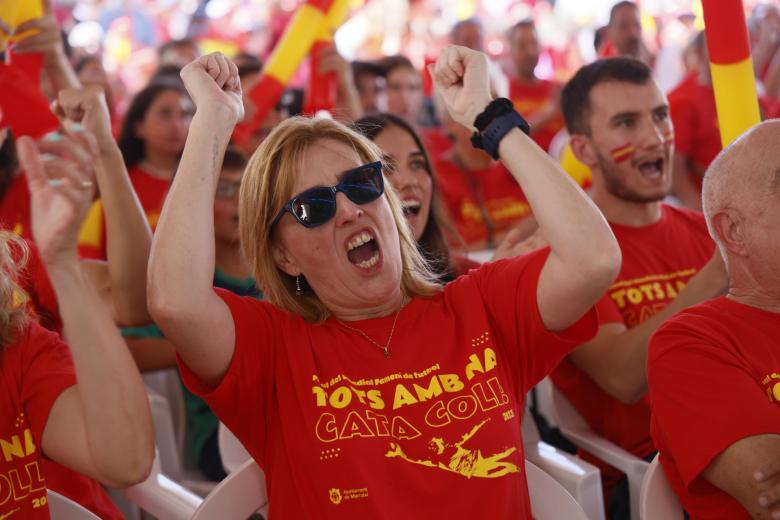 Familiares de Cata Coll, portera de la selección española, celebran en Pórtol (Mallorca) el título mundial de España