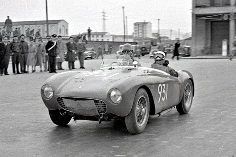 1 1954 Ferrari 500 Mondial Spider Series 1 1.875.000