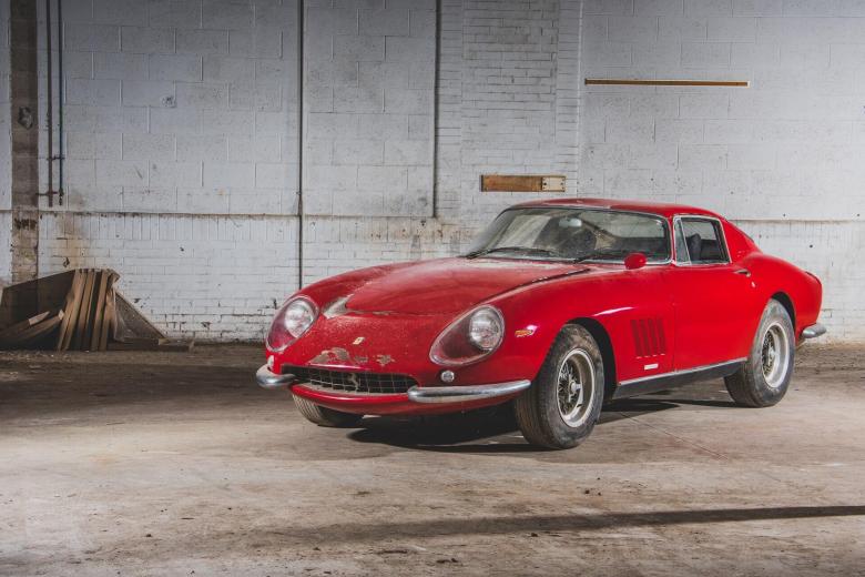 3 1965 Ferrari 275 GTB/6C Alloy by Scaglietti 3305000