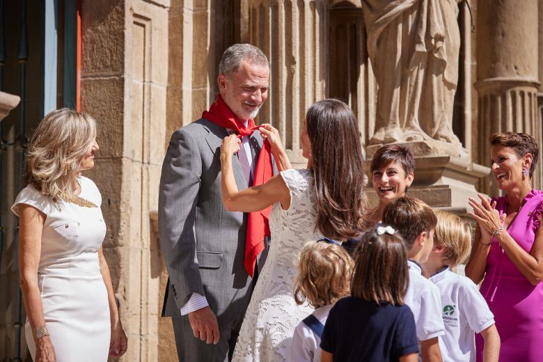 A* Jesús Garzaron/Ayuntamiento de Pamplona
F* 2023_09_08
T* Privilegio de la Unión. Visita de SSMM los Reyes de España
L* Catedral, Condestable, Casco Antiguo, Plaza Consistorial y Ayuntamiento de Pamplona
