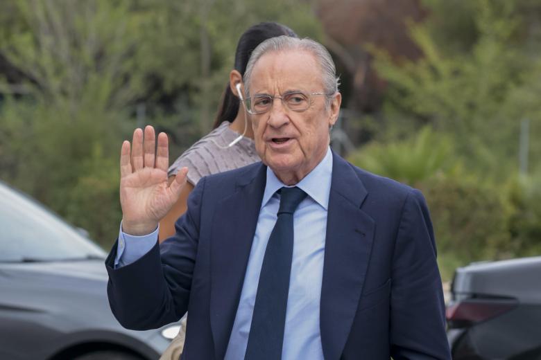 El presidente del Real Madrid, Florentino Pérez, llega al tanatorio para despedir a Pepe Domingo Castaño