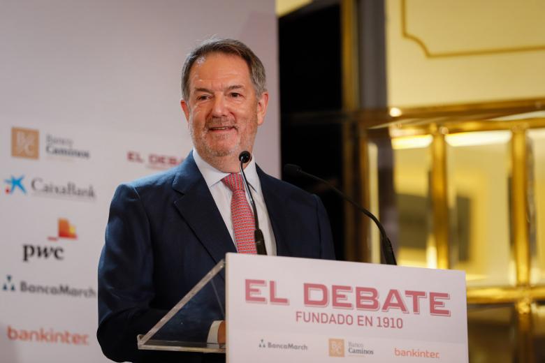 El director de El Debate, Bieito Rubido, presenta la primera jornada financiera