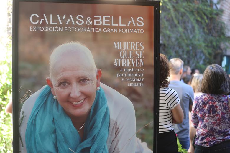 Presentación de la exposición "Calvas y bellas" en el Palacio de Viana