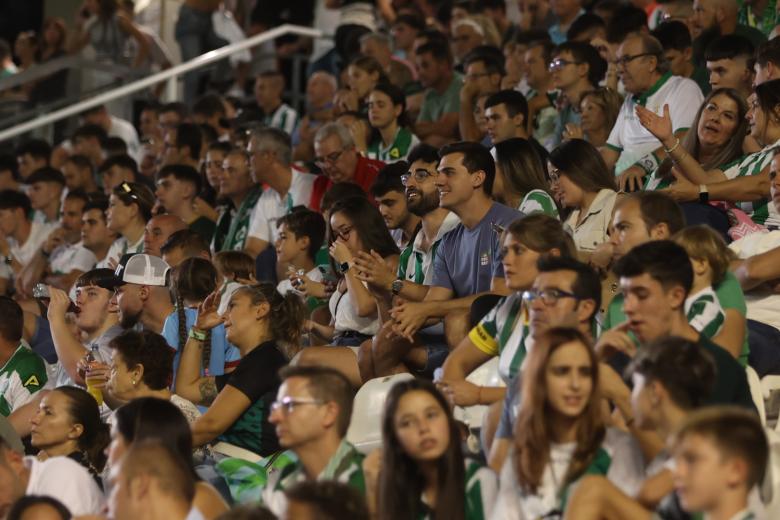 El Córdoba CF - Recreativo de Granada en imágenes