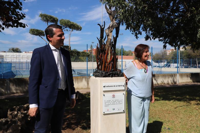 Inauguración del monumento conmemorativo del cincuenta aniversario del barrio Santuario