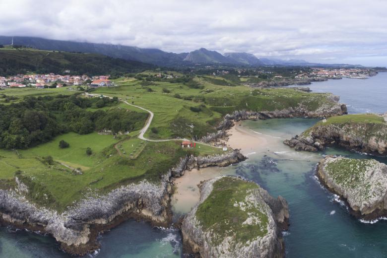 Llanes