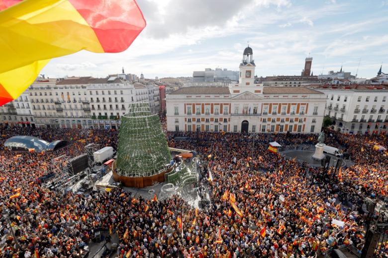Panorámica de la Puerta del Sol de Madrid minutos antes de la gran manifestación contra la amnistía.