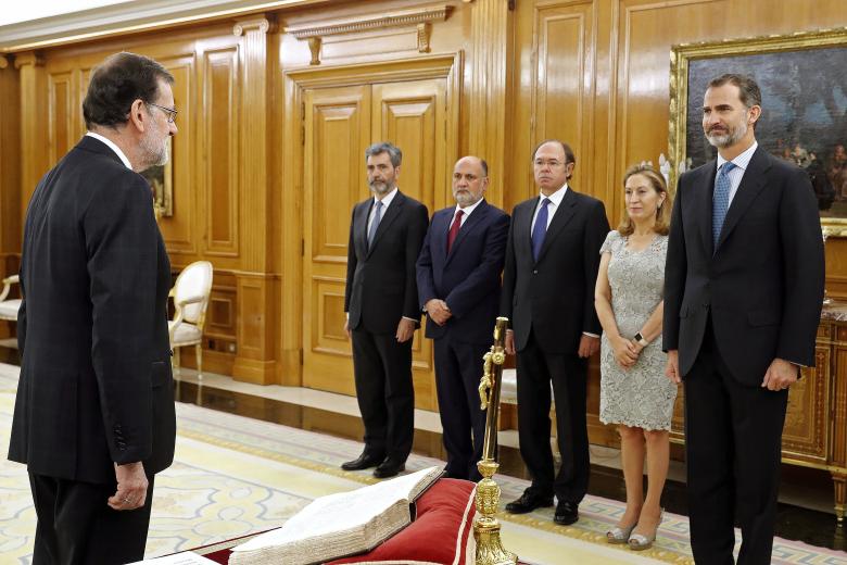 Mariano Rajoy momentos antes de jurar el cargo ante el Rey