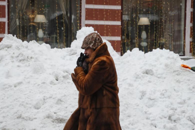 En aproximadamente doce horas, un manto de hasta 40 centímetros de nieve cubrió algunos barrios de Moscú