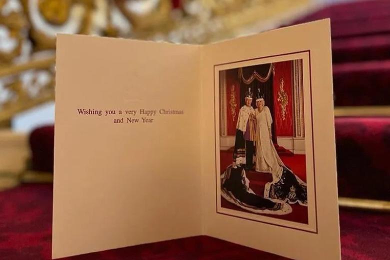 Los reyes Carlos III y Camilla también han enviado su christmas navideño y la imagen que ilustra su felicitación navideña es del día de su coronación