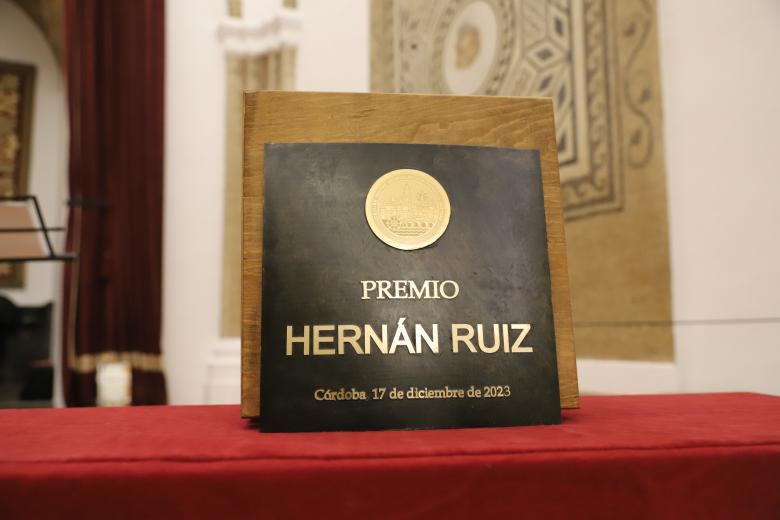 Entrega del premio Hernán Ruiz