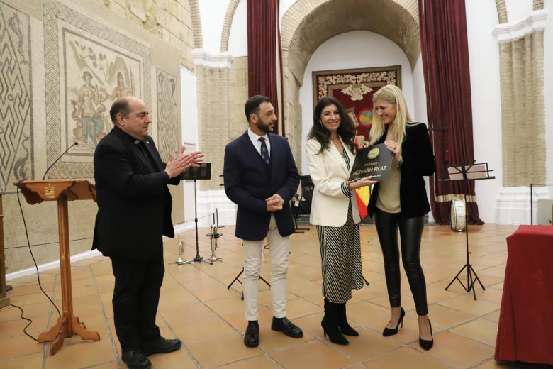 Entrega del premio Hernán Ruiz