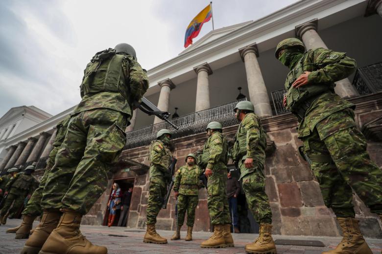 Pese a este estado de excepción se ha registrado la explosión de vehículos, atentados con explosivos, secuestro de policías y la distribución de panfletos en los que se rechaza la transferencia de reos de unas cárceles a otras.