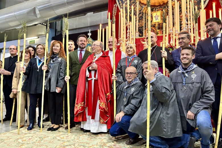 Llegada oficial de la Santa Faz Peregrina al recinto ferial de IFA en Alicante y colocación de la imagen en la capilla de la misericordia