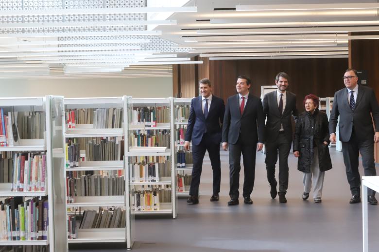 Inauguración de la Biblioteca Pública 'Grupo Cántico'