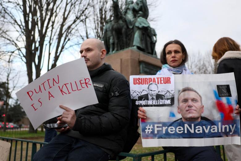 París exige justicia por la muerte de Navalni