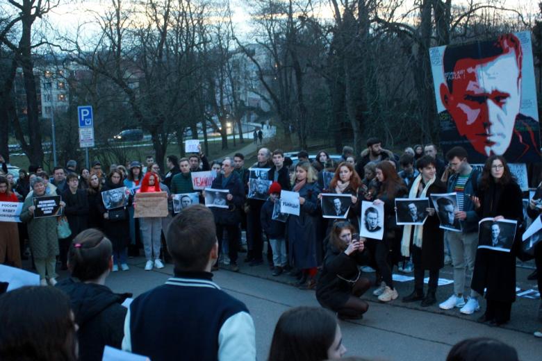 República Checa se manifiesta por la muerte de Navalni