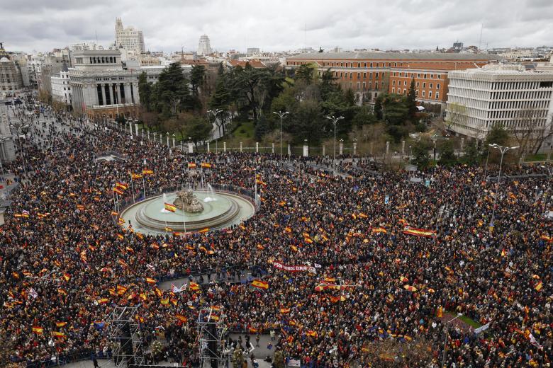 Foros y asociaciones cívicas han convocado este sábado una manifestación en Madrid contra "el deterioro político, institucional y social" de España con el Gobierno del PSOE y a la que se han sumado el PP y Vox.