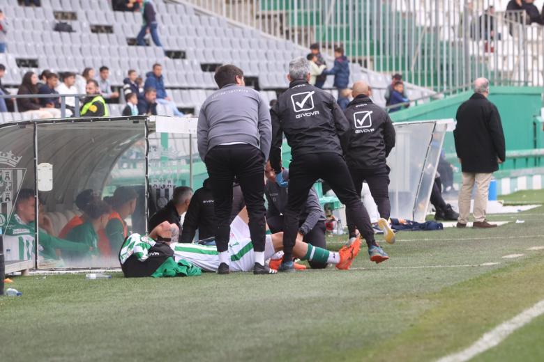 El Córdoba CF gana de nuevo ante su gente