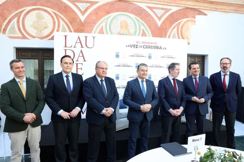 la charla coloquio 'El impulso a la protección civil de Andalucía: La nueva agencia de seguridad y emergencias'
