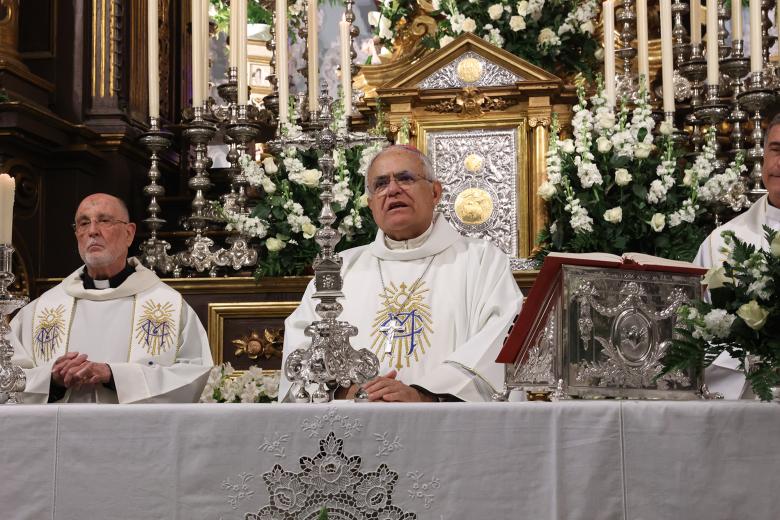 El obispo preside la Fiesta de Regla de la hermandad de los Dolores