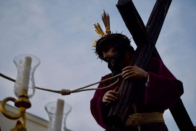 El Señor de las Tres Caídas pisa por primera vez las calles de Fátima