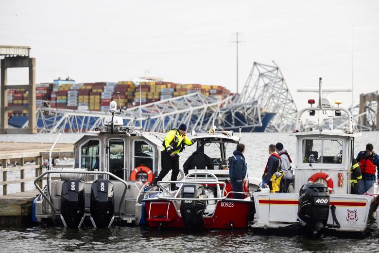 Las autoridades de Baltimore han rebajado a seis, en lugar de siete, el número de personas desaparecidas tras el derrumbe del puente