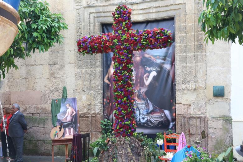 Cruz de Mayo de la hermandad de las Penas de Santiago