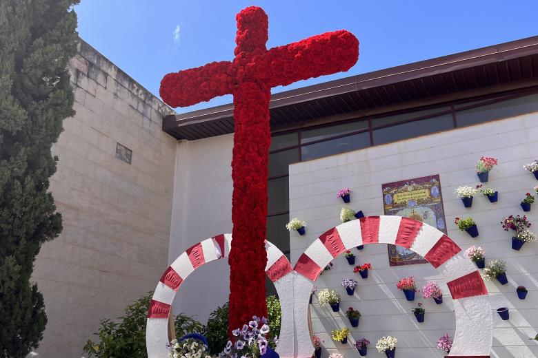 Cruz de Mayo de la hermandad de la Sagrada Cena