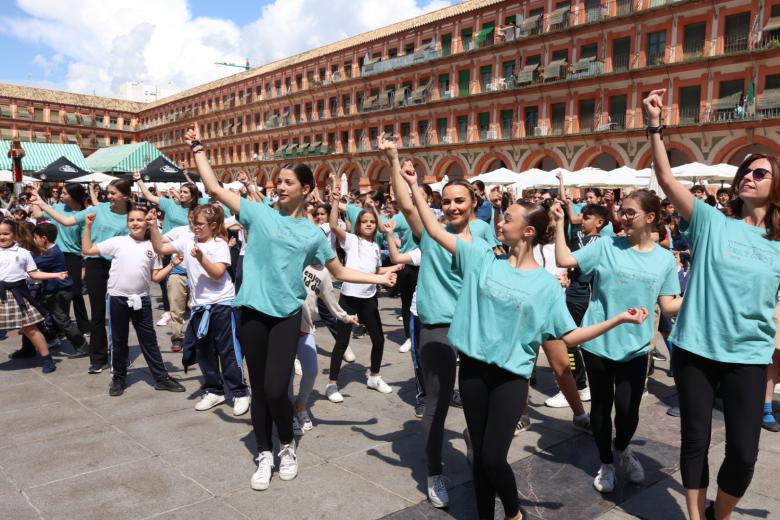 'flash mob' con motivo del Día Mundial de la Danza