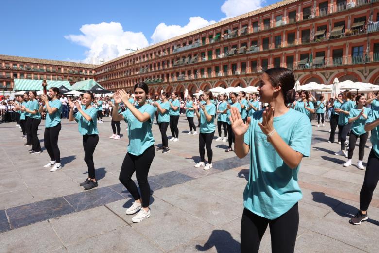 'flash mob' con motivo del Día Mundial de la Danza