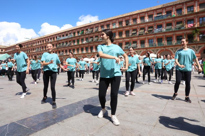 'flash mob' con motivo del Día Mundial de la Danza