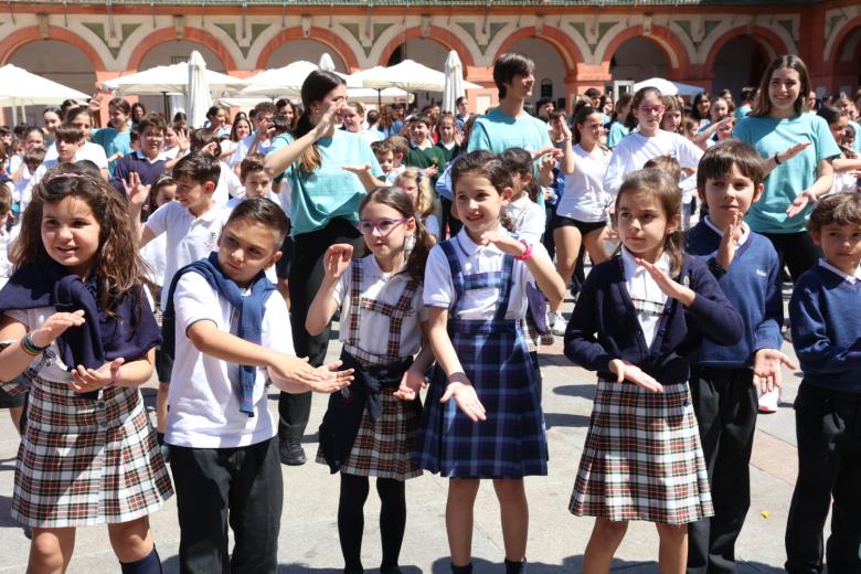 'flash mob' con motivo del Día Mundial de la Danza