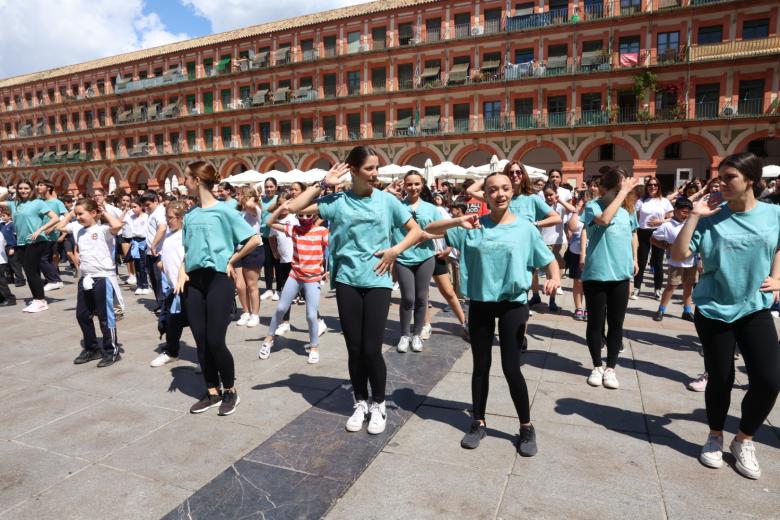 'flash mob' con motivo del Día Mundial de la Danza