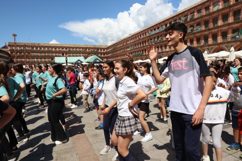 'flash mob' con motivo del Día Mundial de la Danza