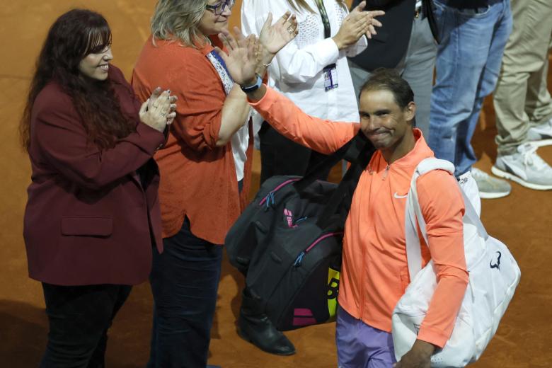 Rafa Nadal recibe un homenaje de la Caja Mágica