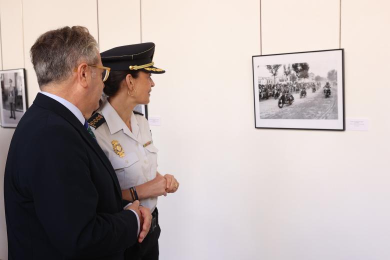 Inauguración de la exposición titulada 'La Policía Nacional en Córdoba'