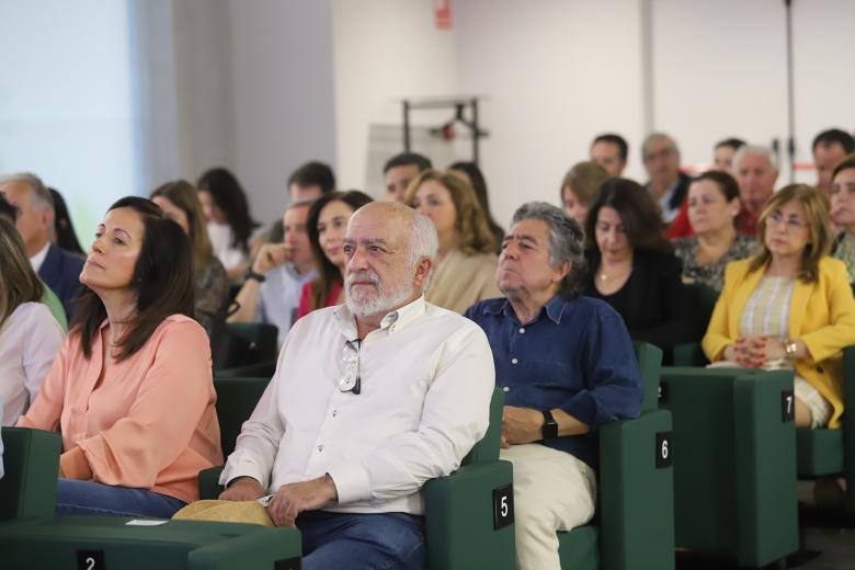 La conferencia de Pedro barato, en imágenes