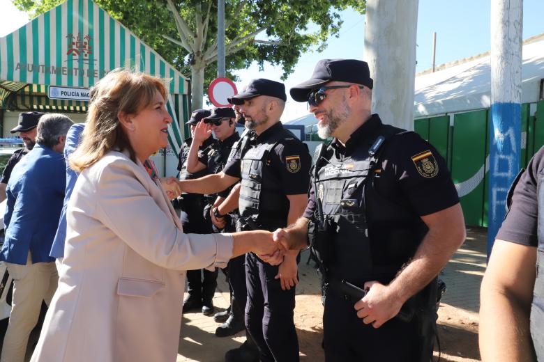 La visita a las oficinas de la comisaría conjunta del recinto de El Arenal, en imágenes