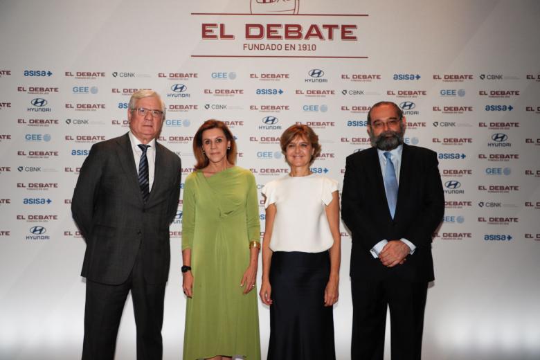 Andrés Rodríguez Villa, director gerente de Asisa, María Dolores de Cospedal, ???? y D. Alfonso Bullón de Mendoza, presidente de la ACdP y El Debate