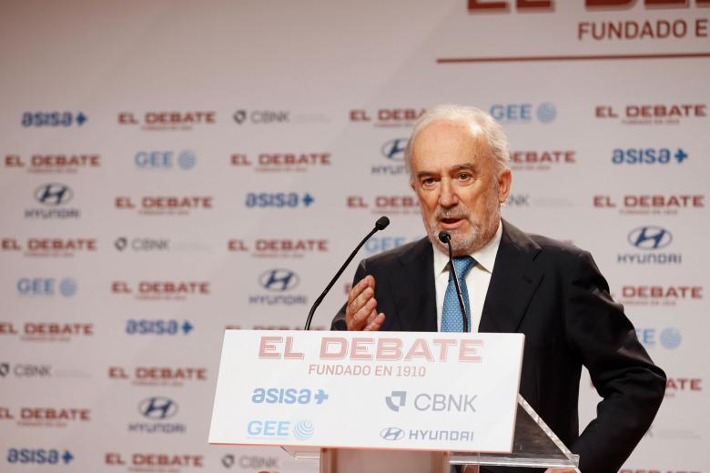 Santiago Muñoz-Machado, director de la RAE, durante su discurso tras la entrega del galardón